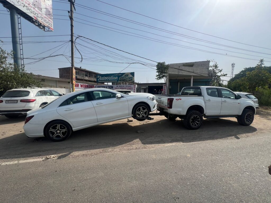 Samar Car towing Services in Chandigarh, Mohali, Landran, Panchukla, Zirakpur and new Chandigarh